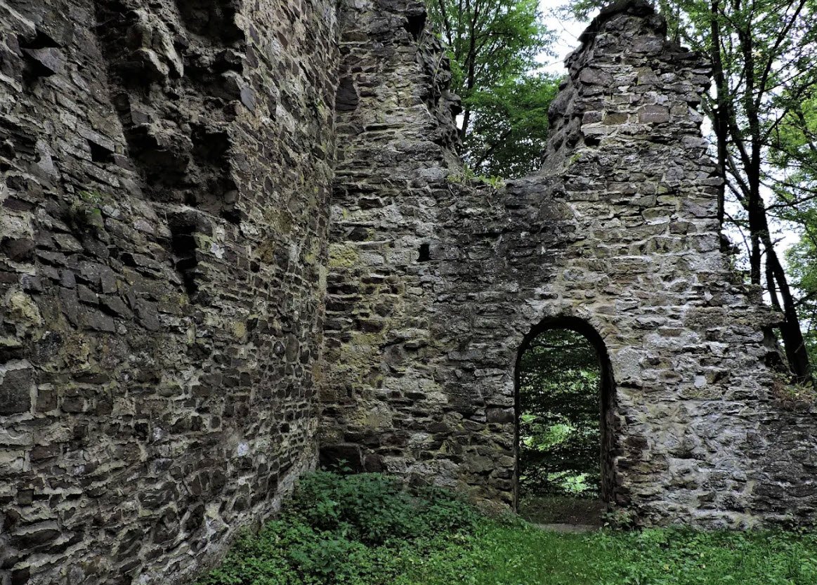 Ruine Itterburg, Vöhl, Germany, Germany